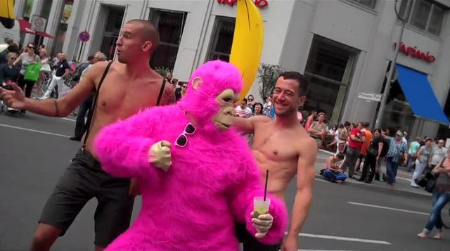 Monkey Goes to Berlin